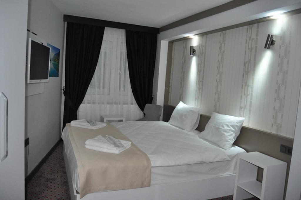 Royal Ramblas Hotel Измит Номер фото